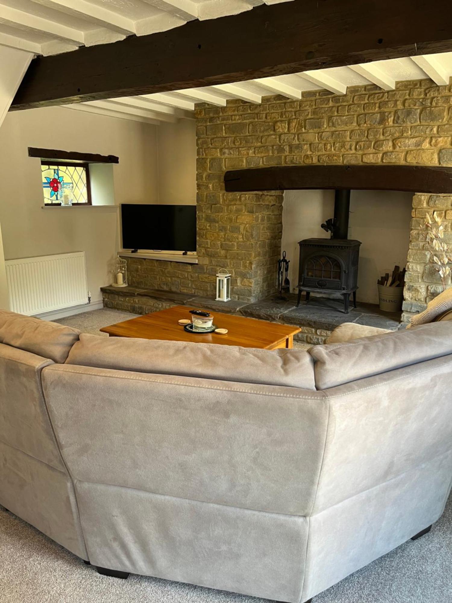 Villa The Old Coach House At Byre House Coalpit Heath Esterno foto